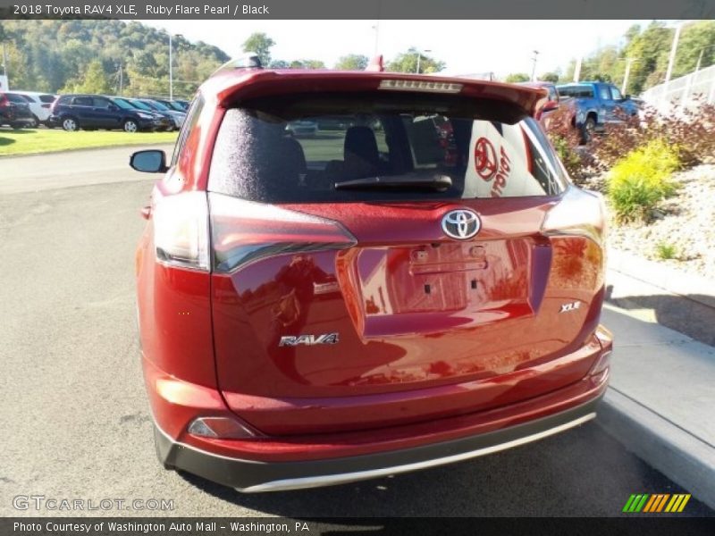 Ruby Flare Pearl / Black 2018 Toyota RAV4 XLE