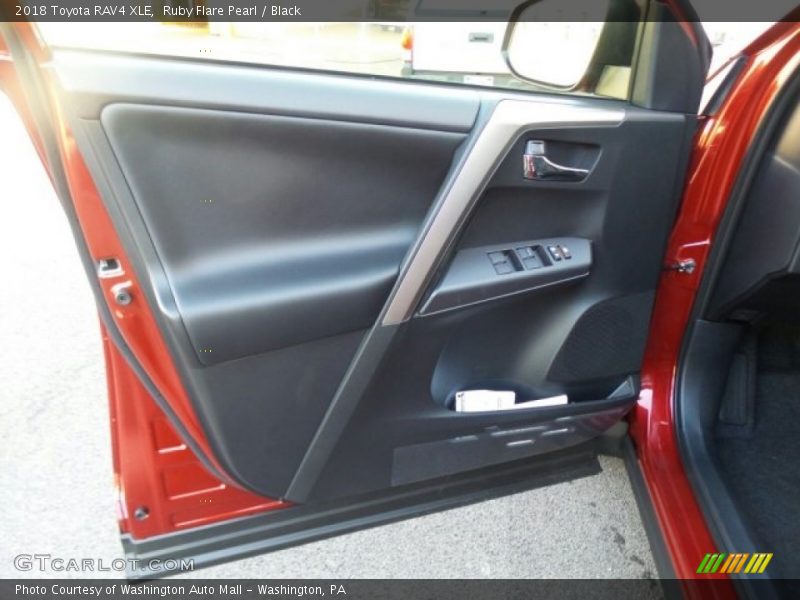 Ruby Flare Pearl / Black 2018 Toyota RAV4 XLE