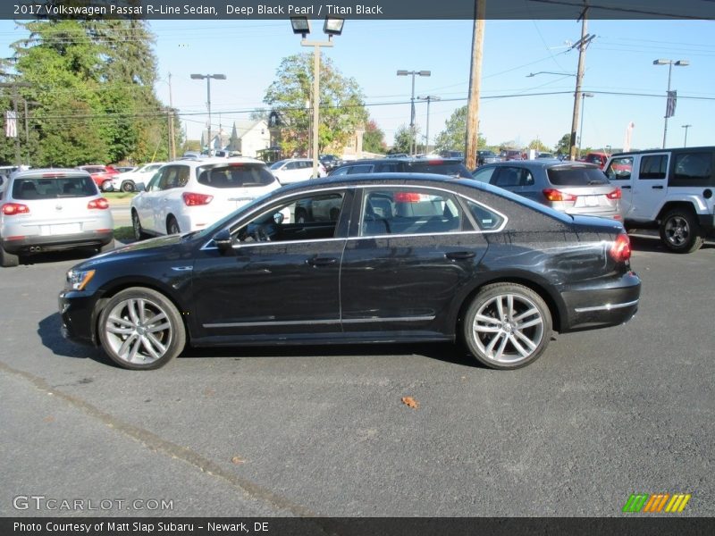 Deep Black Pearl / Titan Black 2017 Volkswagen Passat R-Line Sedan