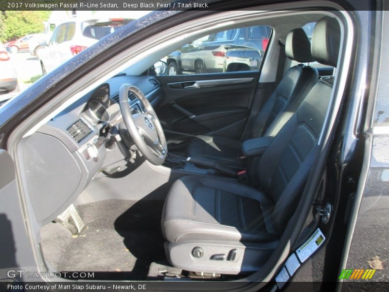 Deep Black Pearl / Titan Black 2017 Volkswagen Passat R-Line Sedan