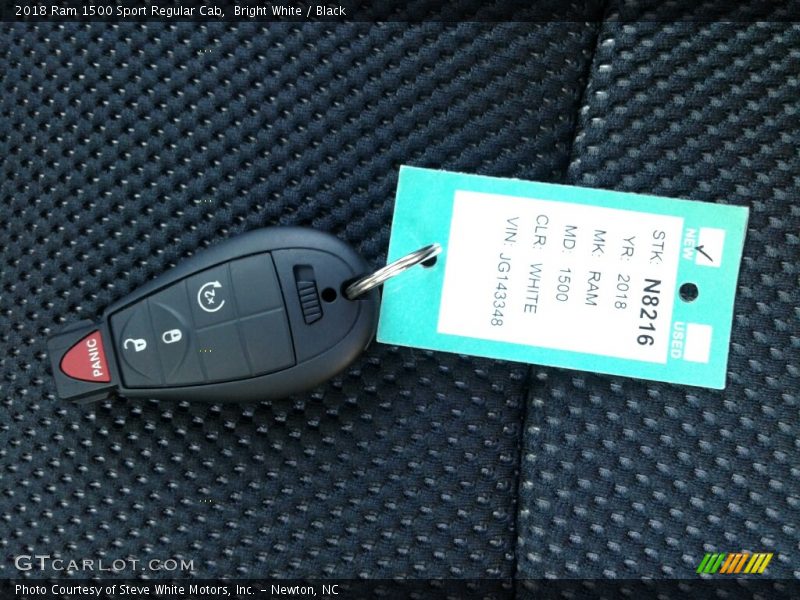 Bright White / Black 2018 Ram 1500 Sport Regular Cab