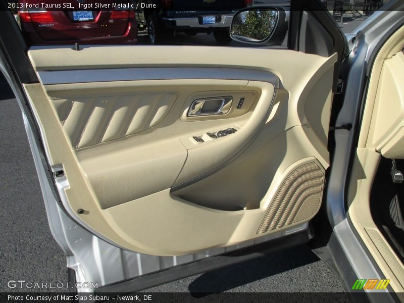 Ingot Silver Metallic / Dune 2013 Ford Taurus SEL
