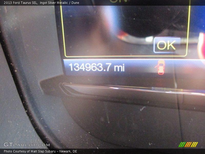Ingot Silver Metallic / Dune 2013 Ford Taurus SEL