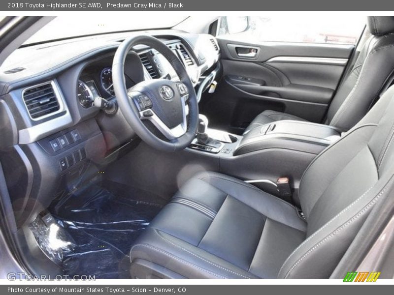 Predawn Gray Mica / Black 2018 Toyota Highlander SE AWD