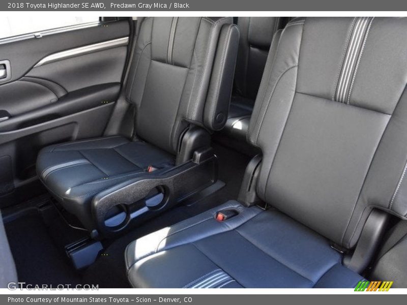 Predawn Gray Mica / Black 2018 Toyota Highlander SE AWD