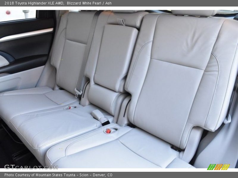 Blizzard White Pearl / Ash 2018 Toyota Highlander XLE AWD