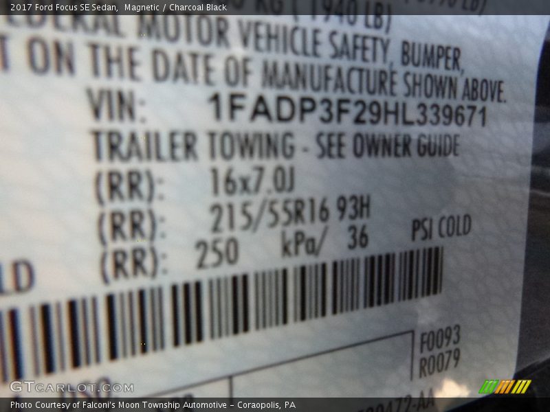 Magnetic / Charcoal Black 2017 Ford Focus SE Sedan