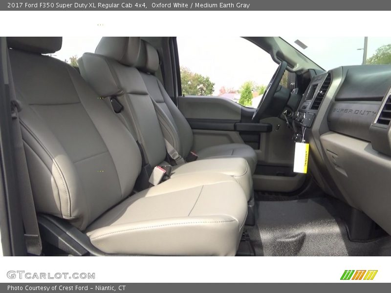Oxford White / Medium Earth Gray 2017 Ford F350 Super Duty XL Regular Cab 4x4