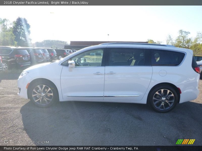Bright White / Black/Alloy 2018 Chrysler Pacifica Limited