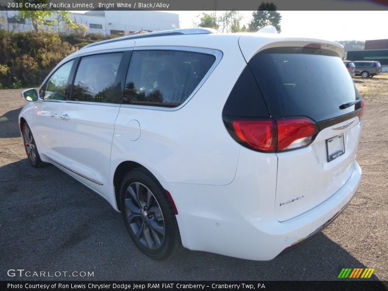 Bright White / Black/Alloy 2018 Chrysler Pacifica Limited