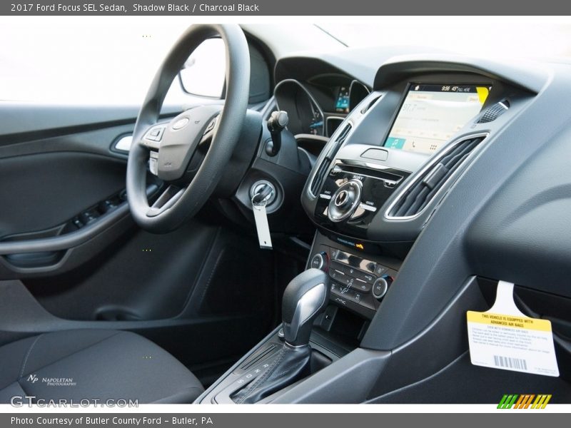 Shadow Black / Charcoal Black 2017 Ford Focus SEL Sedan