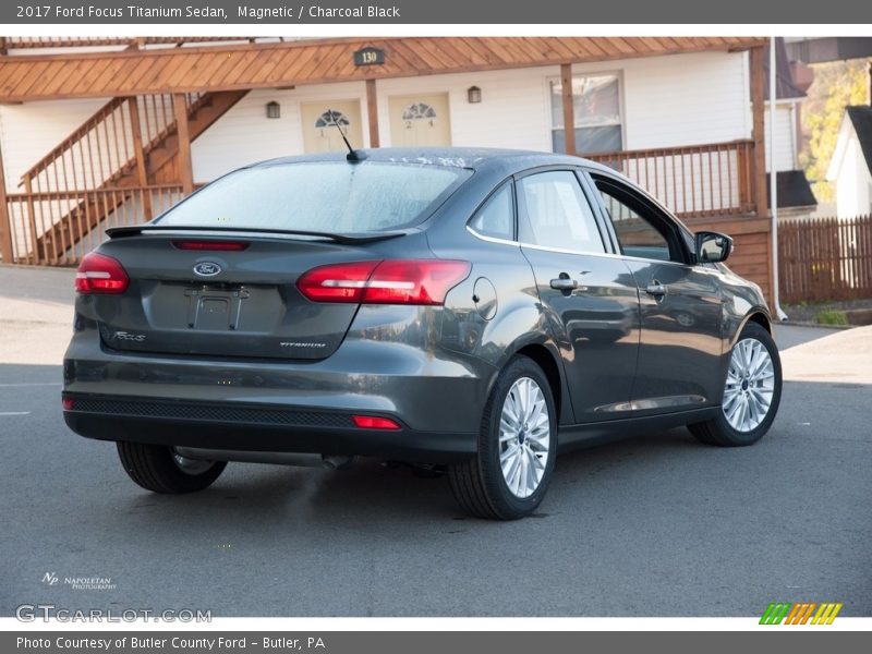 Magnetic / Charcoal Black 2017 Ford Focus Titanium Sedan