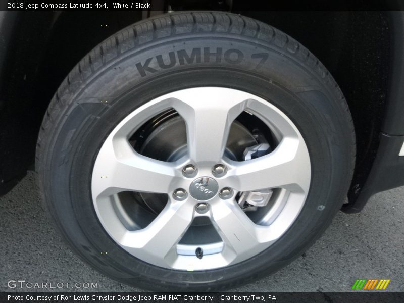 White / Black 2018 Jeep Compass Latitude 4x4