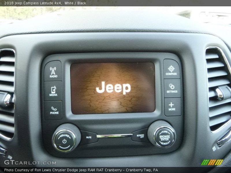 White / Black 2018 Jeep Compass Latitude 4x4