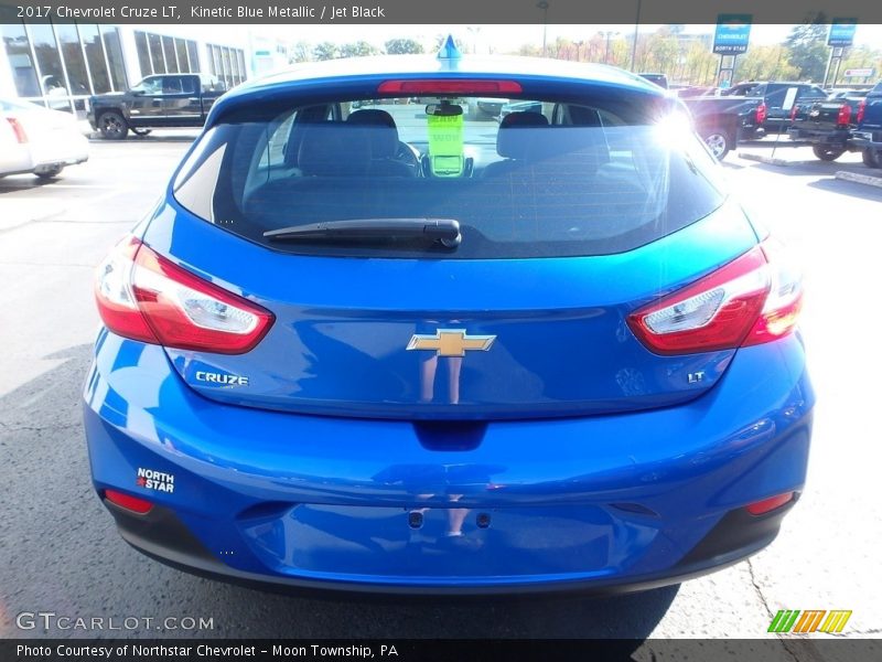 Kinetic Blue Metallic / Jet Black 2017 Chevrolet Cruze LT