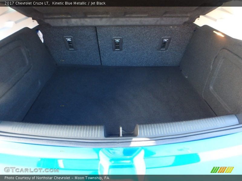 Kinetic Blue Metallic / Jet Black 2017 Chevrolet Cruze LT