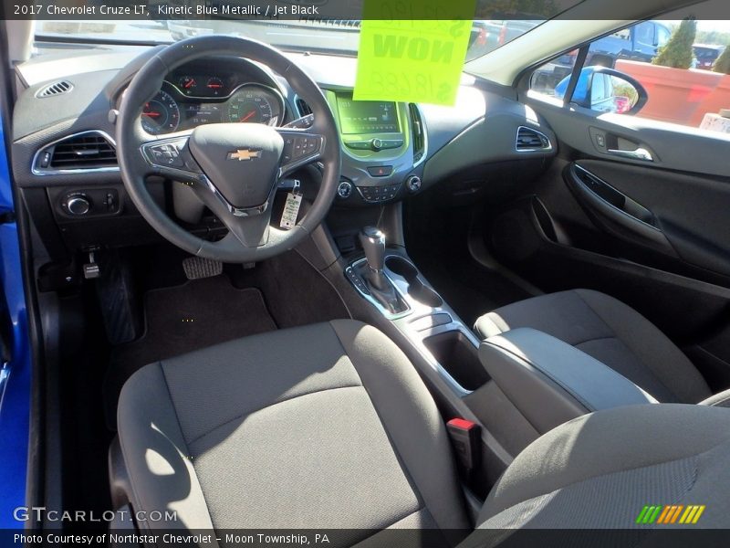 Kinetic Blue Metallic / Jet Black 2017 Chevrolet Cruze LT
