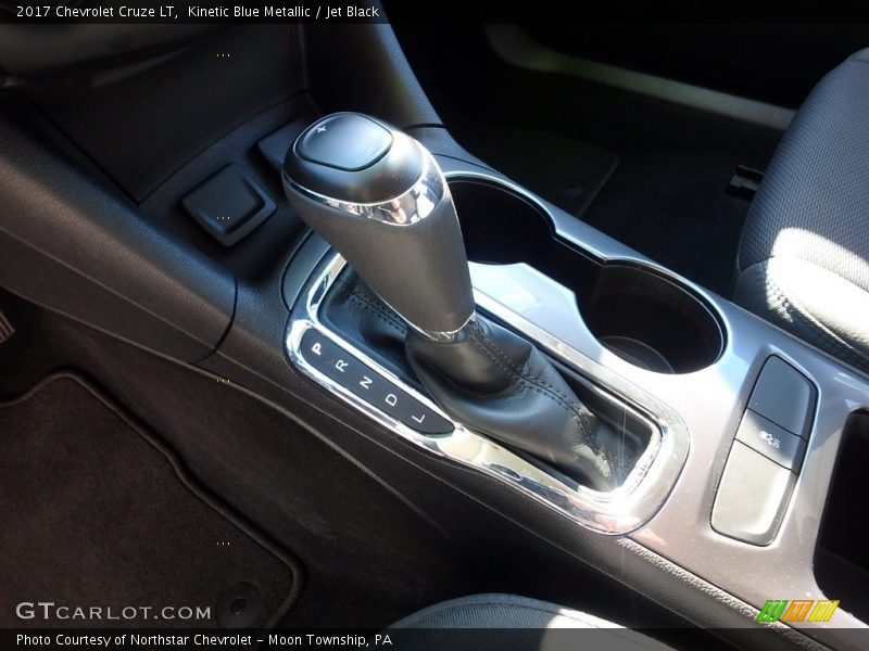 Kinetic Blue Metallic / Jet Black 2017 Chevrolet Cruze LT