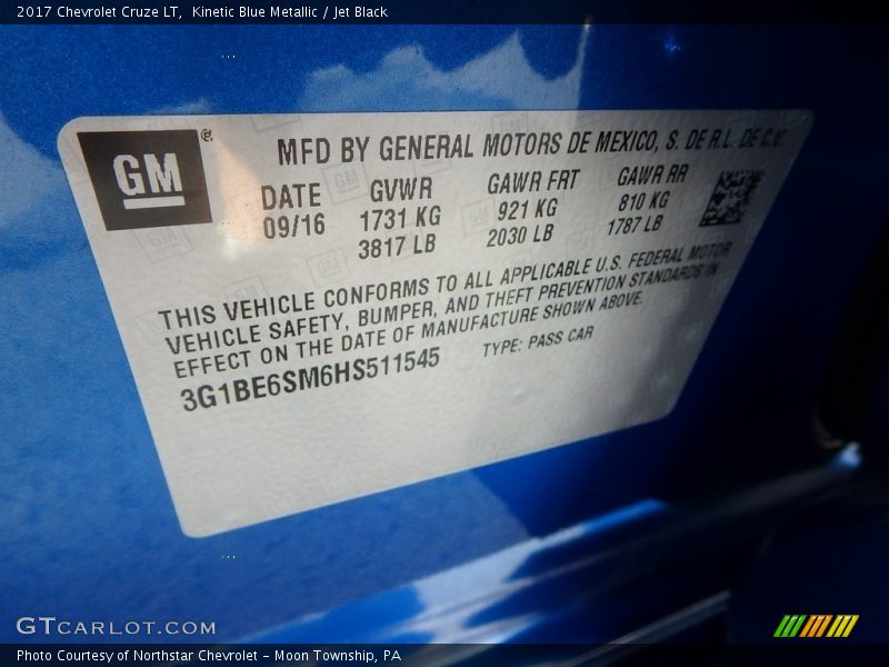 Kinetic Blue Metallic / Jet Black 2017 Chevrolet Cruze LT