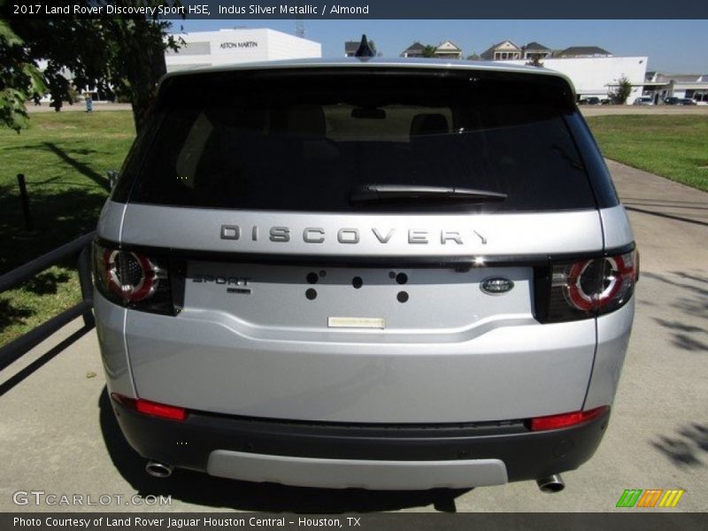 Indus Silver Metallic / Almond 2017 Land Rover Discovery Sport HSE