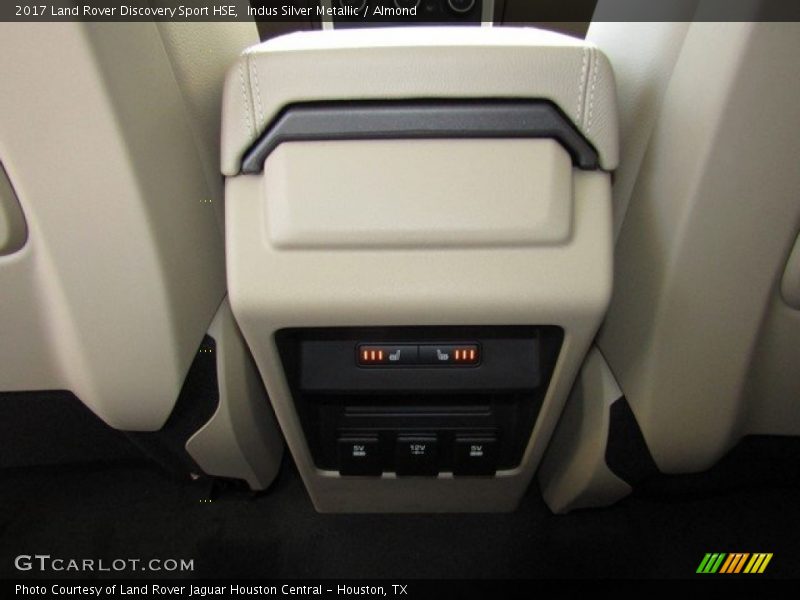 Indus Silver Metallic / Almond 2017 Land Rover Discovery Sport HSE