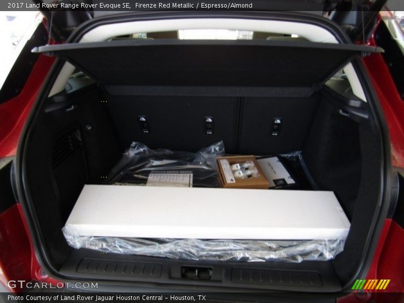 Firenze Red Metallic / Espresso/Almond 2017 Land Rover Range Rover Evoque SE