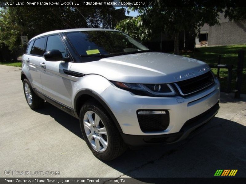 Indus Silver Metallic / Ebony/Ebony 2017 Land Rover Range Rover Evoque SE