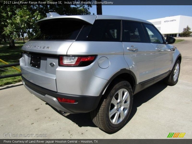 Indus Silver Metallic / Ebony/Ebony 2017 Land Rover Range Rover Evoque SE
