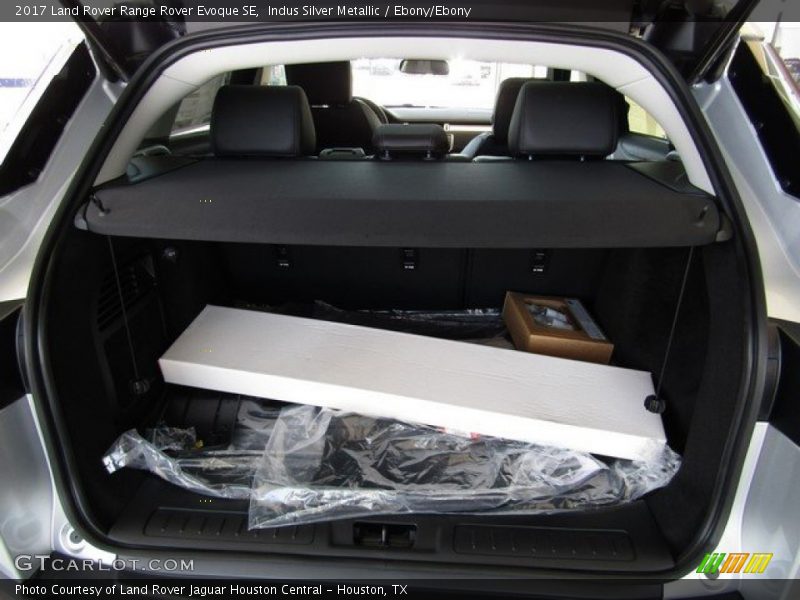 Indus Silver Metallic / Ebony/Ebony 2017 Land Rover Range Rover Evoque SE