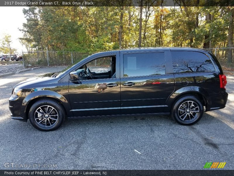 Black Onyx / Black 2017 Dodge Grand Caravan GT