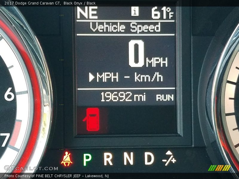 Black Onyx / Black 2017 Dodge Grand Caravan GT