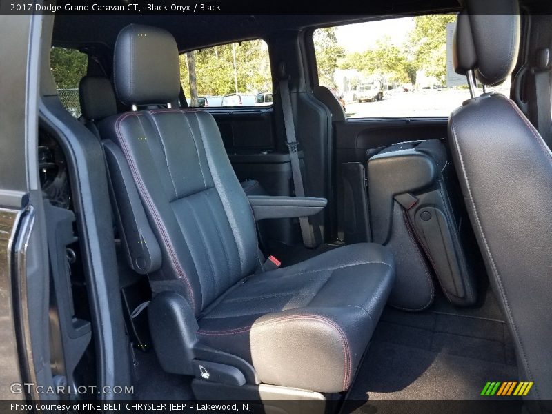 Black Onyx / Black 2017 Dodge Grand Caravan GT
