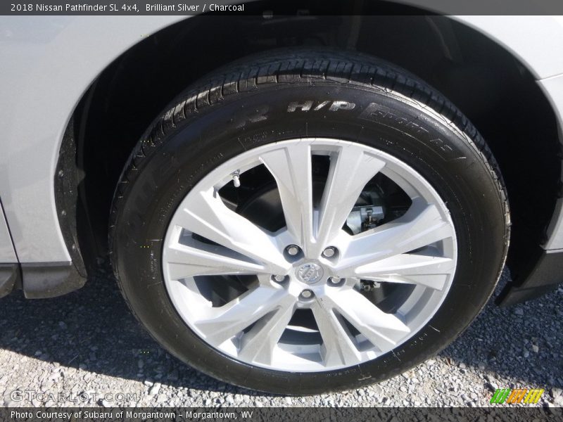 Brilliant Silver / Charcoal 2018 Nissan Pathfinder SL 4x4