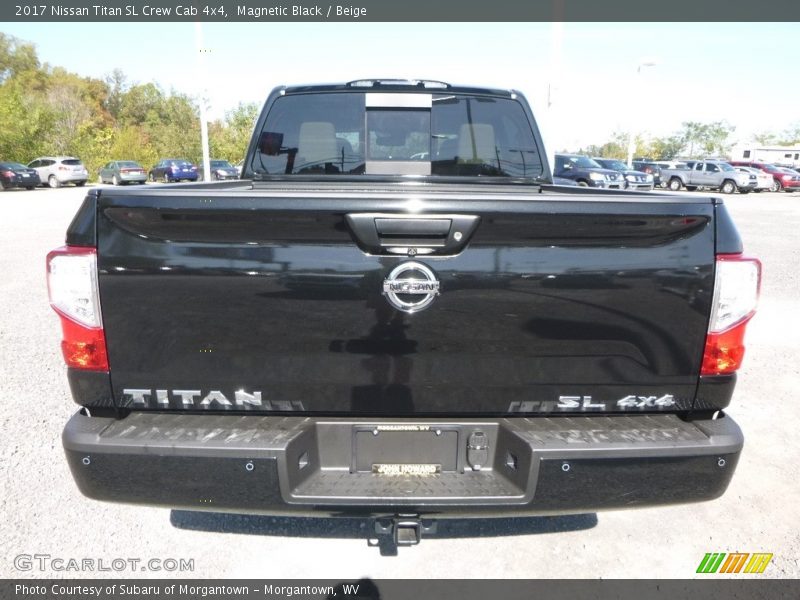 Magnetic Black / Beige 2017 Nissan Titan SL Crew Cab 4x4