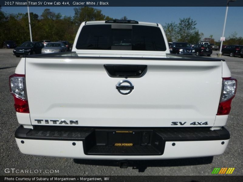 Glacier White / Black 2017 Nissan Titan SV Crew Cab 4x4