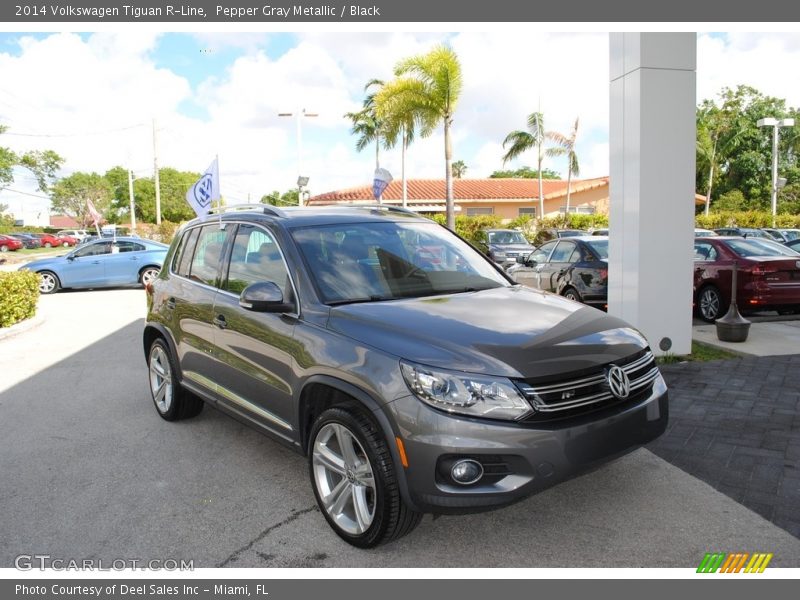 Pepper Gray Metallic / Black 2014 Volkswagen Tiguan R-Line