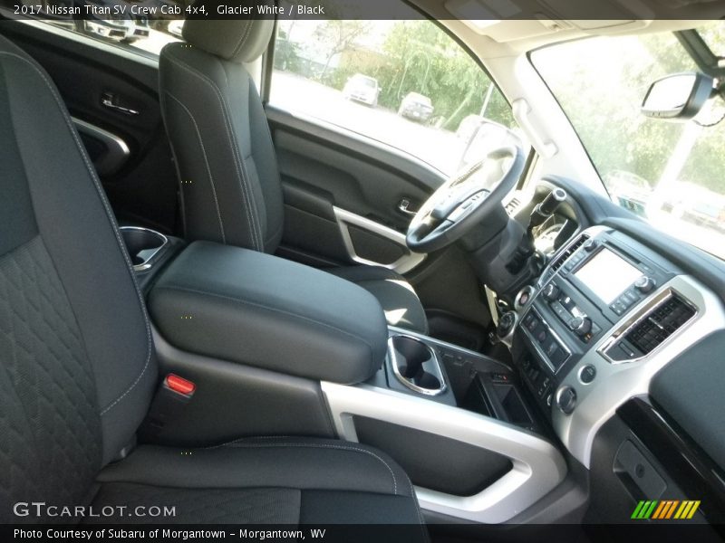Glacier White / Black 2017 Nissan Titan SV Crew Cab 4x4