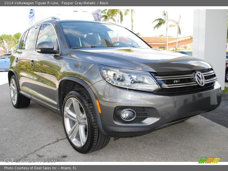 Pepper Gray Metallic / Black 2014 Volkswagen Tiguan R-Line