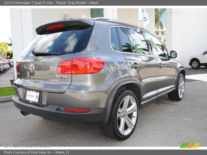 Pepper Gray Metallic / Black 2014 Volkswagen Tiguan R-Line