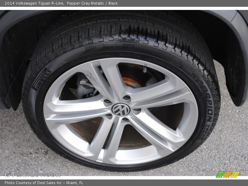 Pepper Gray Metallic / Black 2014 Volkswagen Tiguan R-Line