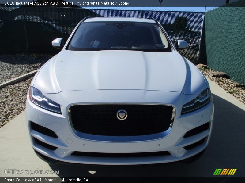 Yulong White Metallic / Ebony 2018 Jaguar F-PACE 25t AWD Prestige