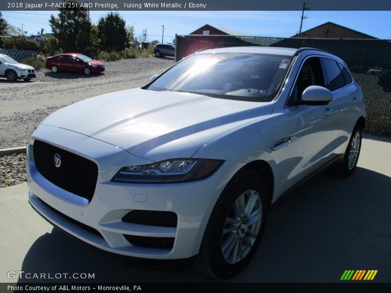 Yulong White Metallic / Ebony 2018 Jaguar F-PACE 25t AWD Prestige