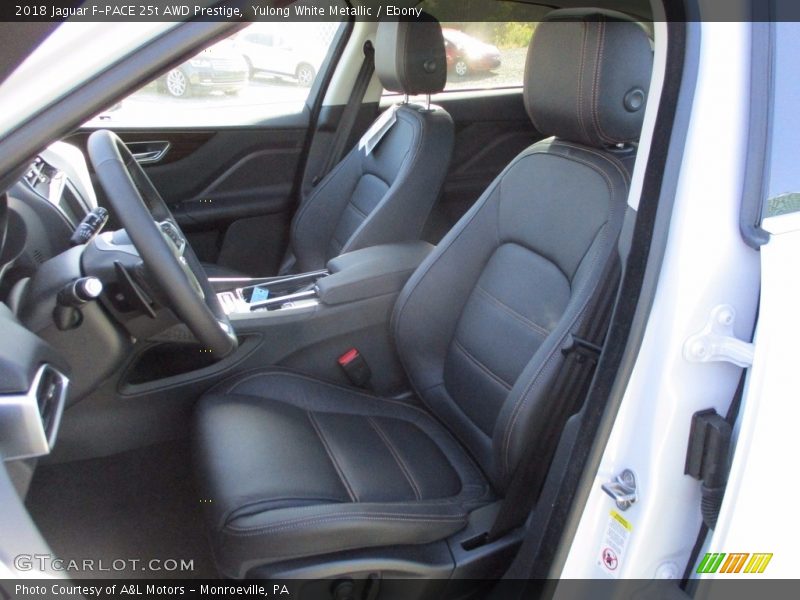 Yulong White Metallic / Ebony 2018 Jaguar F-PACE 25t AWD Prestige