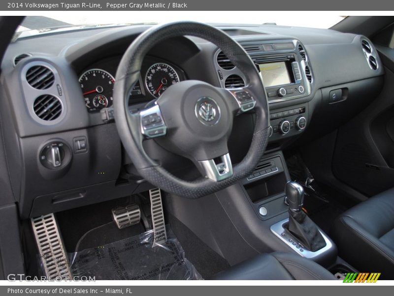 Pepper Gray Metallic / Black 2014 Volkswagen Tiguan R-Line