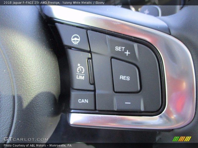 Controls of 2018 F-PACE 25t AWD Prestige