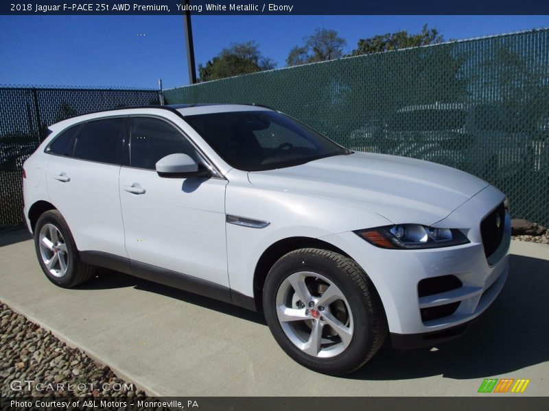 Yulong White Metallic / Ebony 2018 Jaguar F-PACE 25t AWD Premium