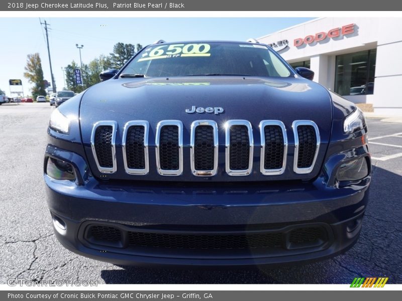 Patriot Blue Pearl / Black 2018 Jeep Cherokee Latitude Plus