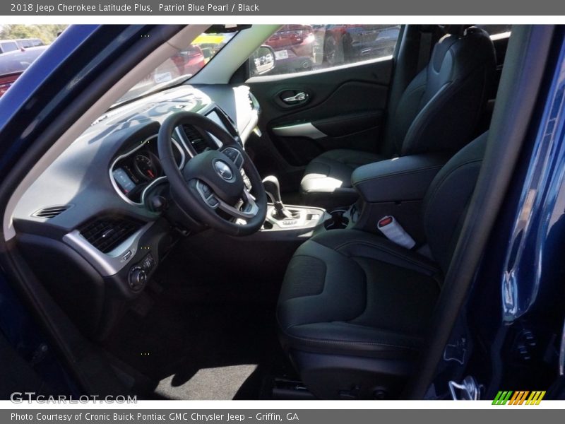 Patriot Blue Pearl / Black 2018 Jeep Cherokee Latitude Plus
