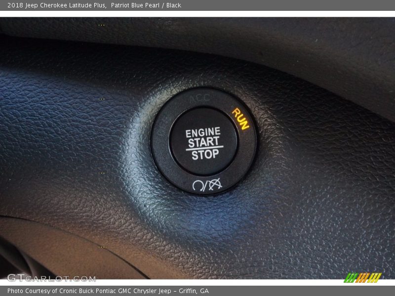 Patriot Blue Pearl / Black 2018 Jeep Cherokee Latitude Plus