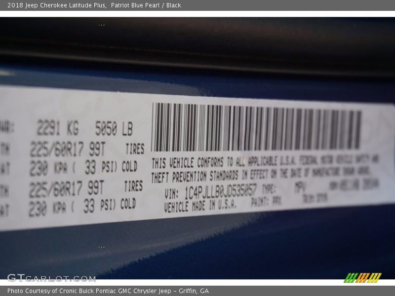 Patriot Blue Pearl / Black 2018 Jeep Cherokee Latitude Plus